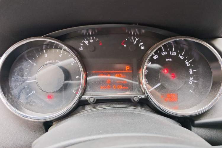 Used Peugeot 3008 2015 1.6THP Automatic Classic Edition Instrument Cluster