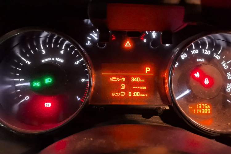Used Peugeot 3008 2015 1.6THP Automatic Prestige Edition Instrument Cluster
