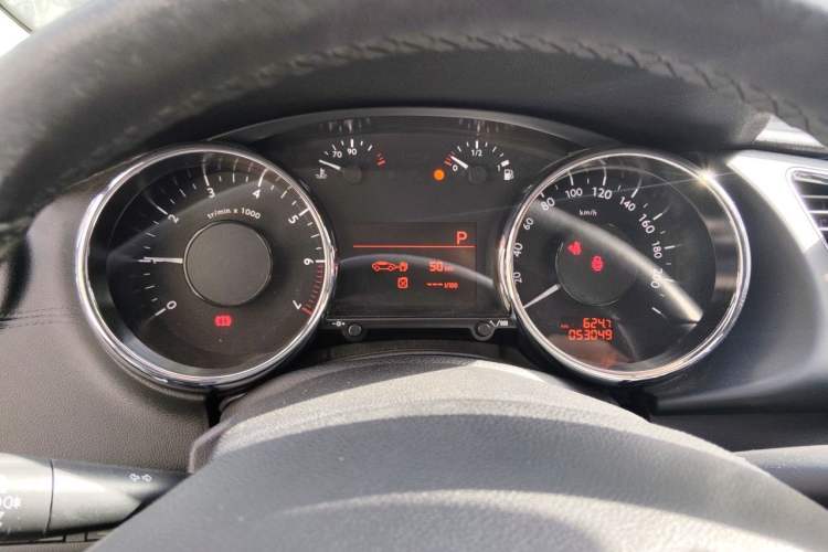 Used Peugeot 3008 2015 2.0L Automatic Trend Edition Instrument Cluster