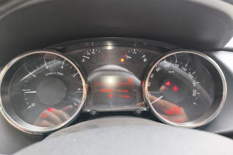 Used Peugeot 3008 2015 2.0L Automatic Classic Edition Instrument Cluster