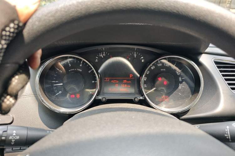 Used Peugeot 3008 2015 2.0L Automatic Classic Edition Instrument Cluster