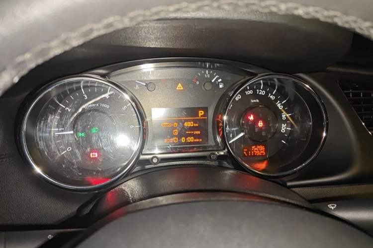 Used Peugeot 3008 2015 1.6THP Automatic Prestige Edition Instrument Cluster