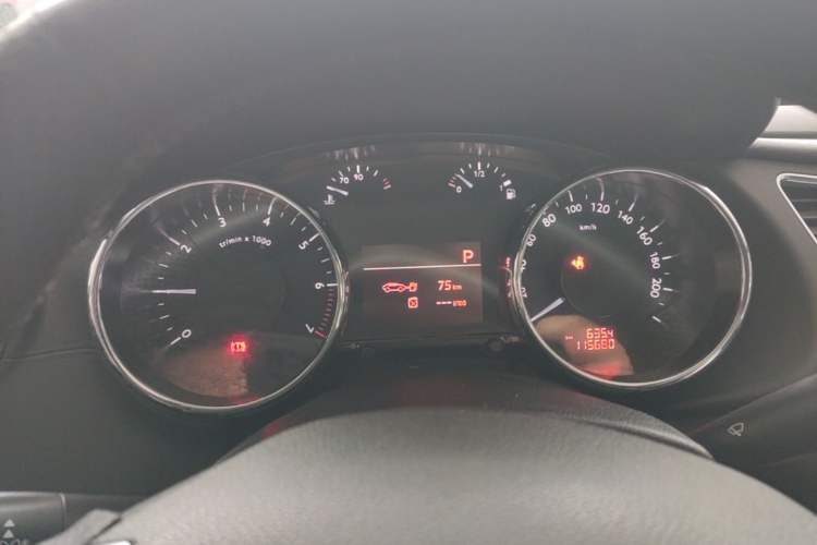 Used Peugeot 3008 2015 2.0L Automatic Classic Edition Instrument Cluster