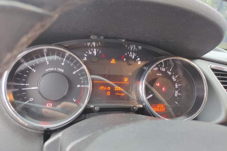 Used Peugeot 3008 2015 2.0L Automatic Trend Edition Instrument Cluster