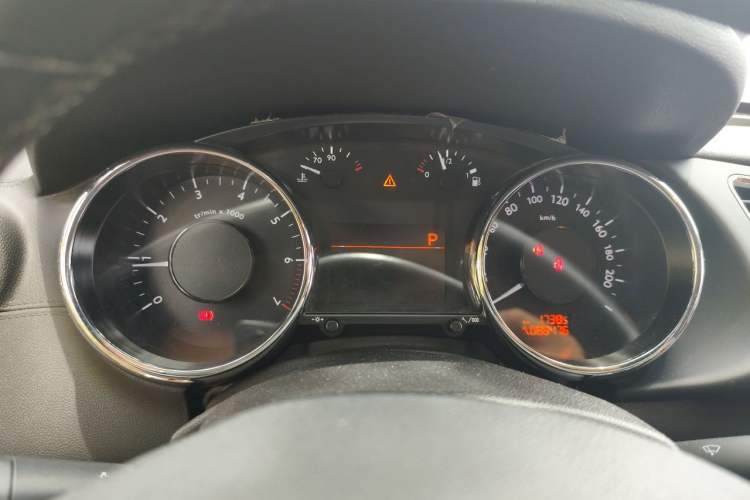 Used Peugeot 3008 2015 2.0L Automatic Trend Edition Instrument Cluster