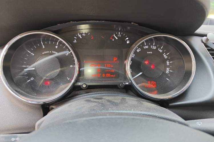 Used Peugeot 3008 2015 1.6THP Automatic Classic Edition Instrument Cluster