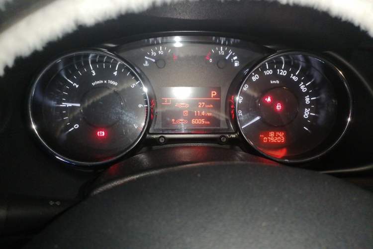 Used Peugeot 3008 2015 2.0L Automatic Classic Edition Instrument Cluster