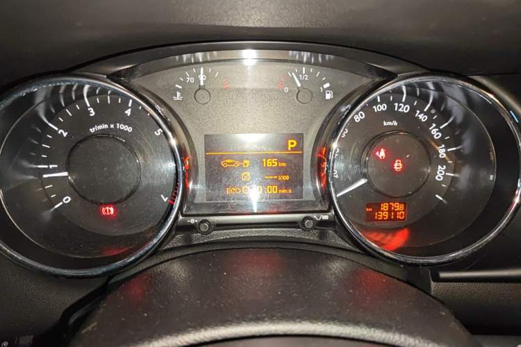 Used Peugeot 3008 2015 1.6THP Automatic Prestige Edition Instrument Cluster