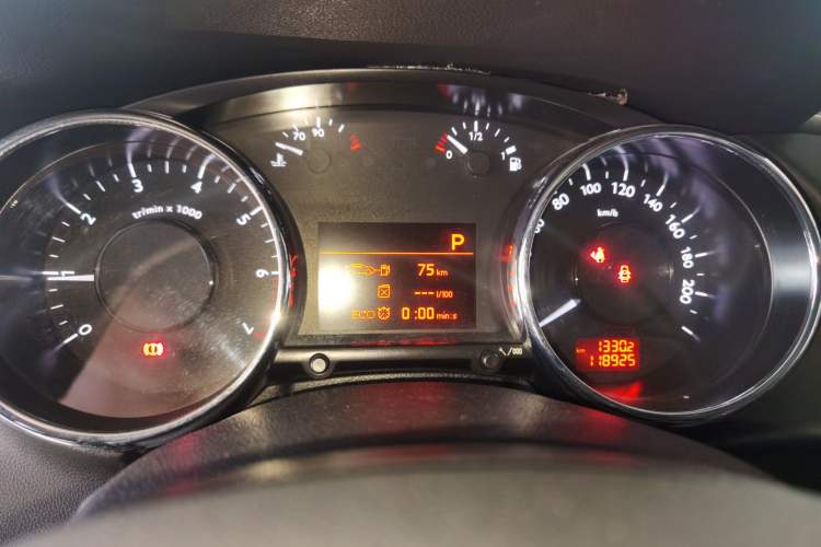 Used Peugeot 3008 2015 1.6THP Automatic Trend Edition Instrument Cluster