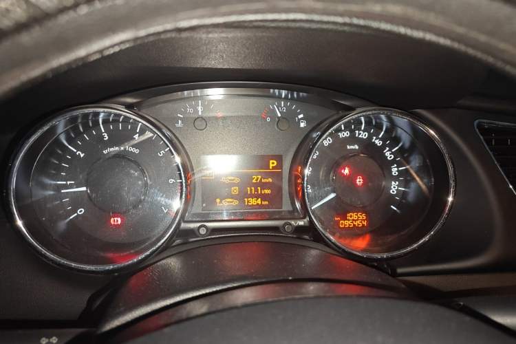Used Peugeot 3008 2015 2.0L Automatic Classic Edition Instrument Cluster