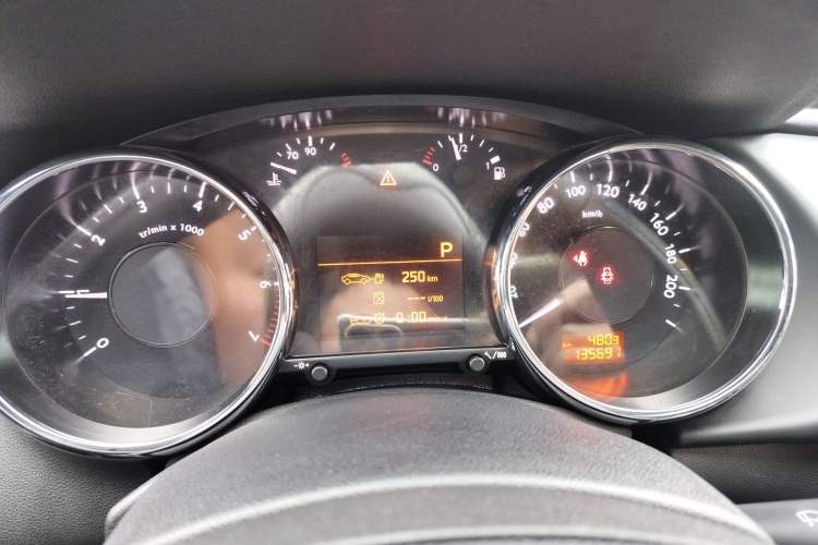 Used Peugeot 3008 2015 1.6THP Automatic Trend Edition Instrument Cluster