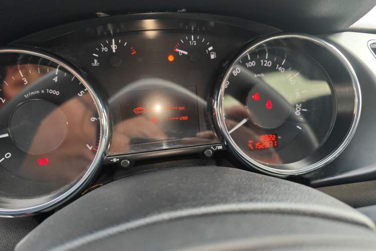 Used Peugeot 3008 2015 2.0L Manual Classic Edition Instrument Cluster