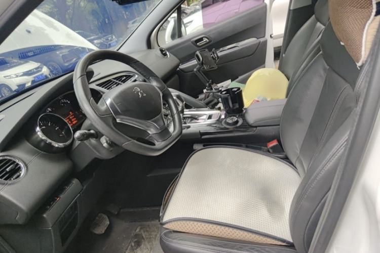 Used Peugeot 3008 2015 1.6THP Automatic Trend Edition Interior 1