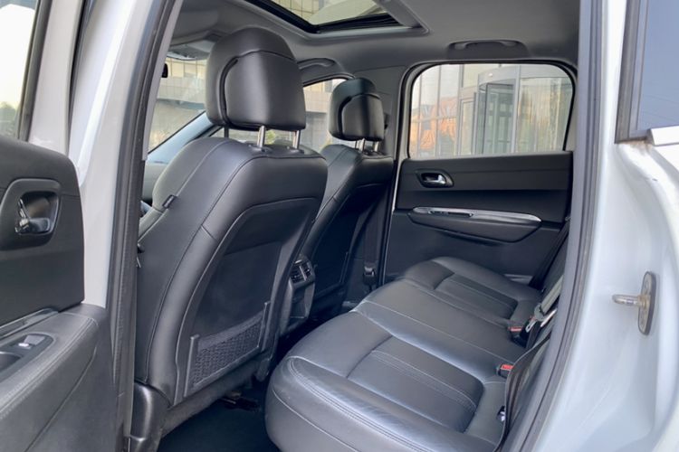 Used Peugeot 3008 2015 2.0L Automatic Trend Edition Interior 1