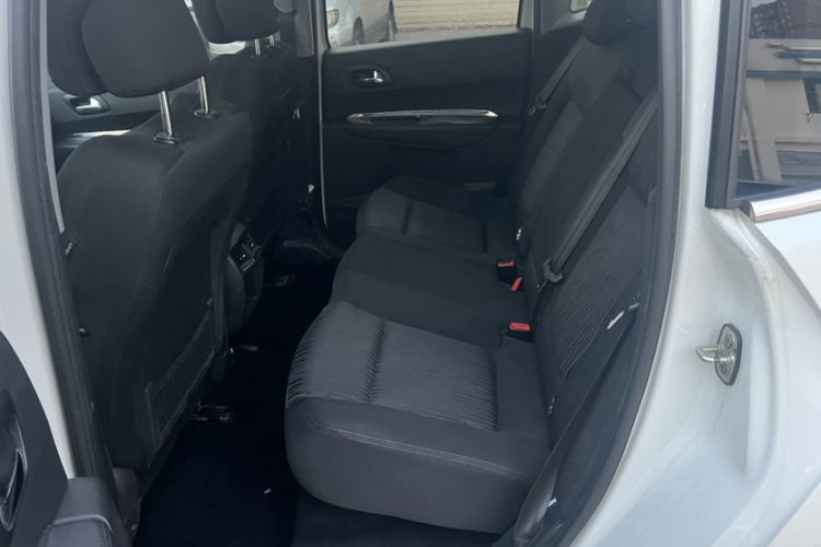 Used Peugeot 3008 2015 2.0L Automatic Classic Edition Interior 1