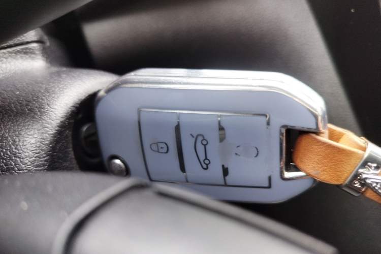 Used Peugeot 3008 2015 1.6THP Automatic Trend Edition Interior 1