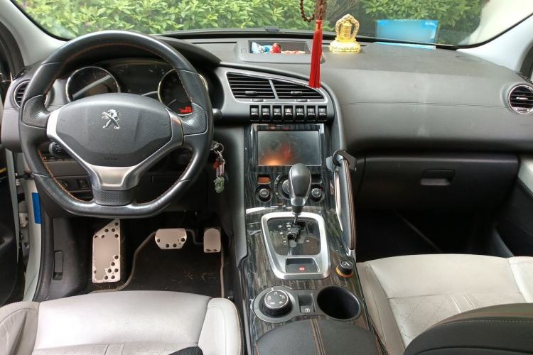 Used Peugeot 3008 2015 1.6THP Automatic Prestige Edition Interior 2