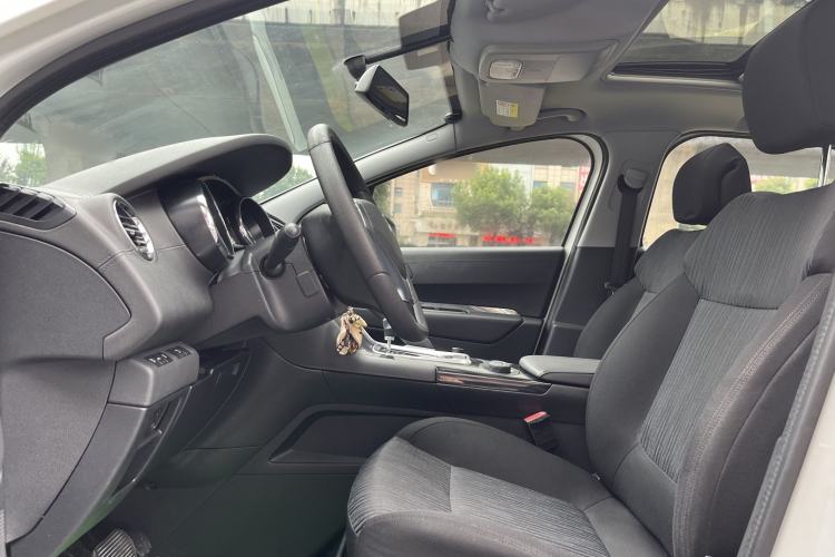 Used Peugeot 3008 2015 1.6THP Automatic Classic Edition Interior 3
