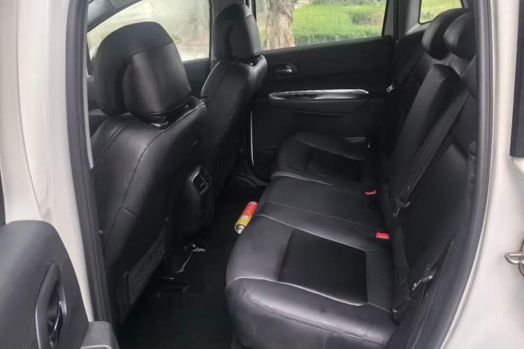 Used Peugeot 3008 2015 2.0L Automatic Classic Edition Interior 3