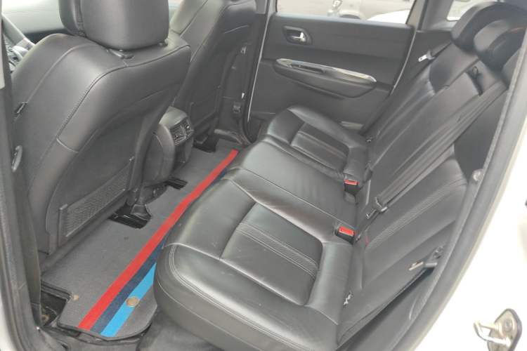 Used Peugeot 3008 2015 2.0L Automatic Trend Edition Interior 4
