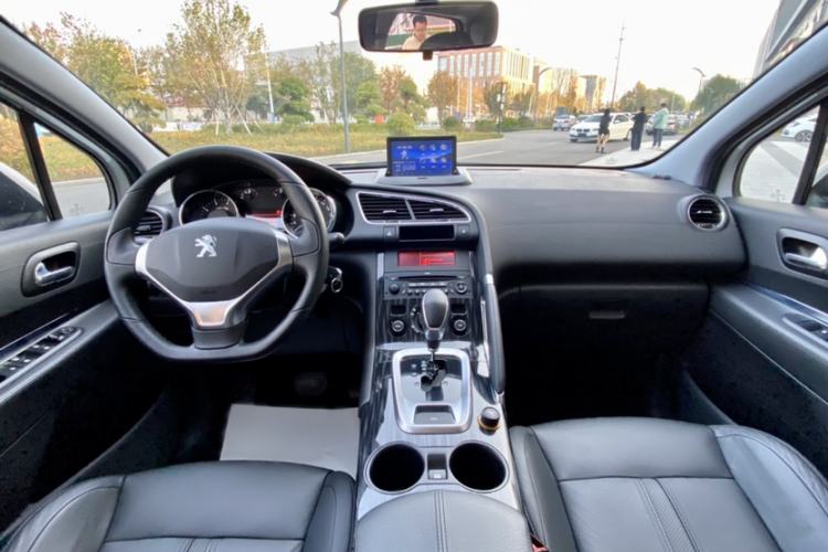 Used Peugeot 3008 2015 2.0L Automatic Trend Edition Interior 4