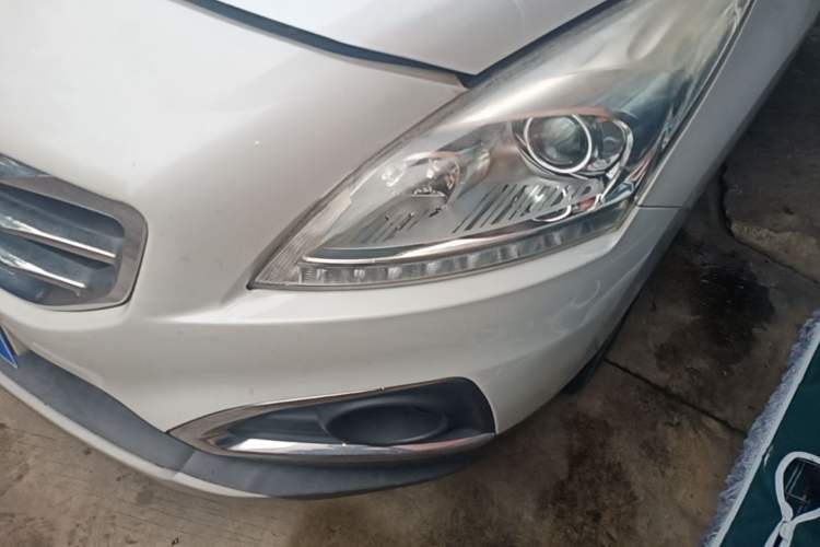Used Peugeot 3008 2015 2.0L Automatic Classic Edition Left Front Headlight