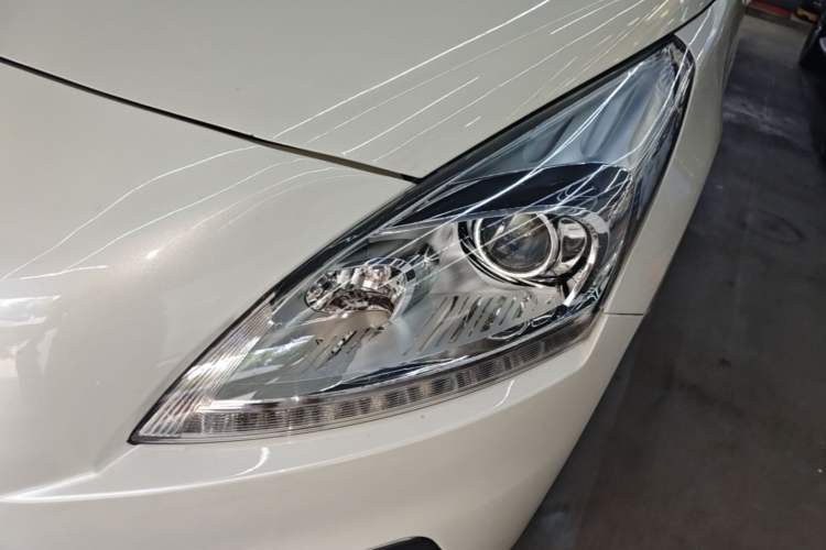 Used Peugeot 3008 2015 1.6THP Automatic Classic Edition Left Front Headlight
