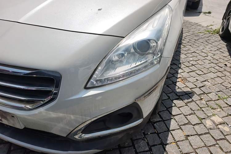 Used Peugeot 3008 2015 1.6THP Automatic Trend Edition Left Front Headlight