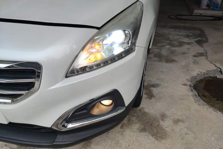 Used Peugeot 3008 2015 2.0L Automatic Classic Edition Left Front Headlight