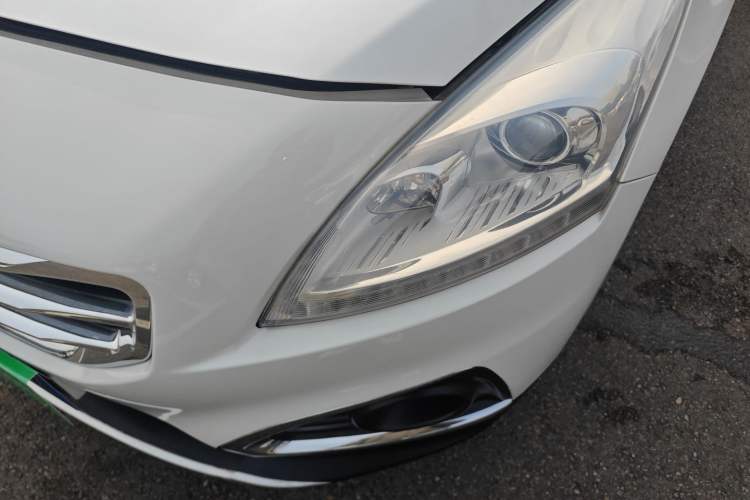 Used Peugeot 3008 2015 2.0L Manual Classic Edition Left Front Headlight