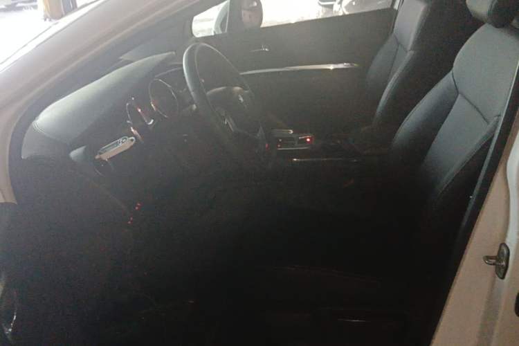 Used Peugeot 3008 2015 2.0L Automatic Classic Edition Left Front Seat