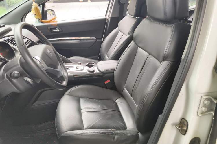 Used Peugeot 3008 2015 1.6THP Automatic Prestige Edition Left Front Seat
