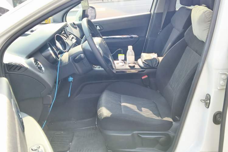 Used Peugeot 3008 2015 1.6THP Automatic Classic Edition Left Front Seat