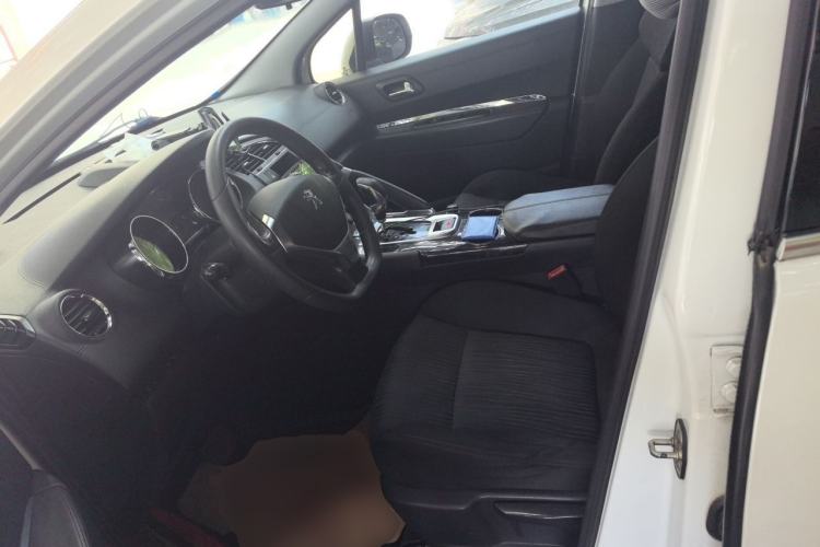 Used Peugeot 3008 2015 2.0L Automatic Classic Edition Left Front Seat