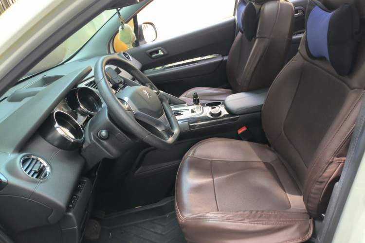 Used Peugeot 3008 2015 1.6THP Automatic Classic Edition Left Front Seat