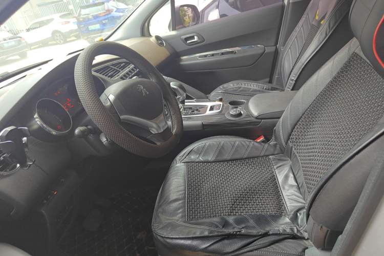 Used Peugeot 3008 2015 1.6THP Automatic Prestige Edition Left Front Seat
