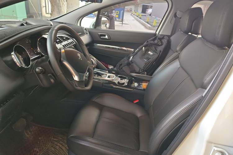 Used Peugeot 3008 2015 1.6THP Automatic Prestige Edition Left Front Seat