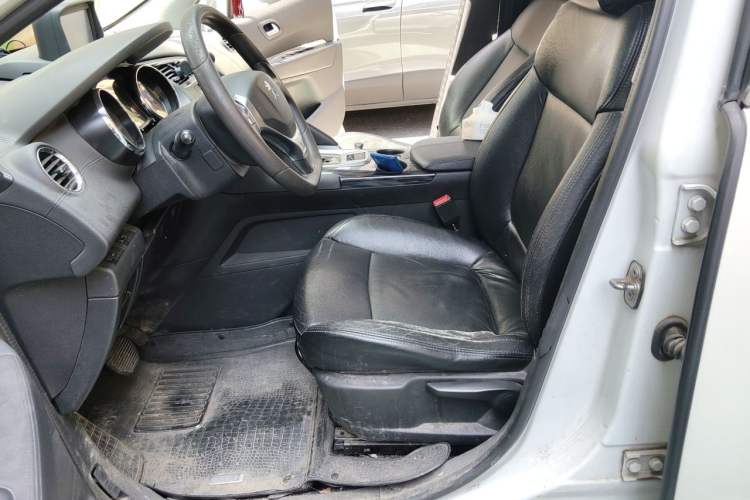 Used Peugeot 3008 2015 2.0L Automatic Classic Edition Left Front Seat