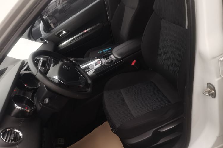 Used Peugeot 3008 2015 1.6THP Automatic Classic Edition Left Front Seat