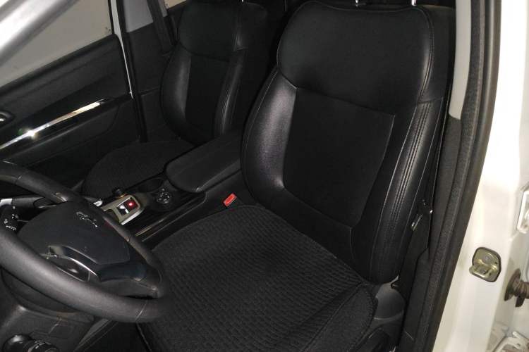 Used Peugeot 3008 2015 1.6THP Automatic Classic Edition Left Front Seat