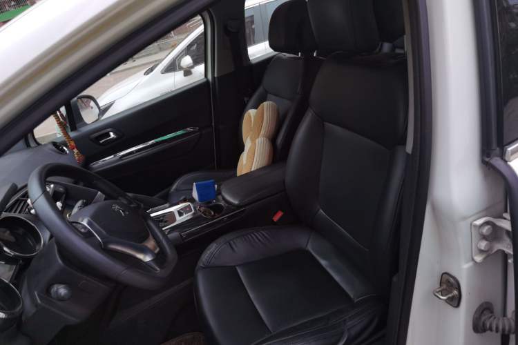 Used Peugeot 3008 2015 2.0L Automatic Classic Edition Left Front Seat