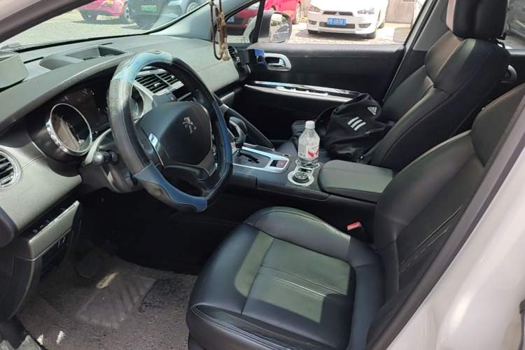 Used Peugeot 3008 2015 1.6THP Automatic Trend Edition Left Front Seat