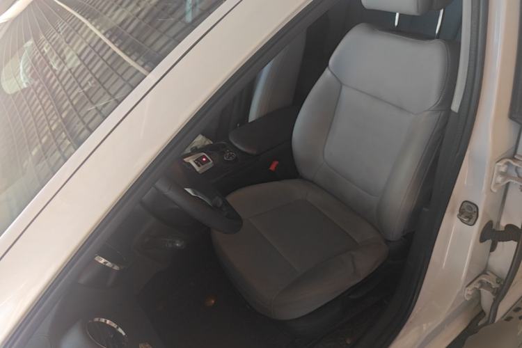 Used Peugeot 3008 2015 1.6THP Automatic Classic Edition Left Front Seat