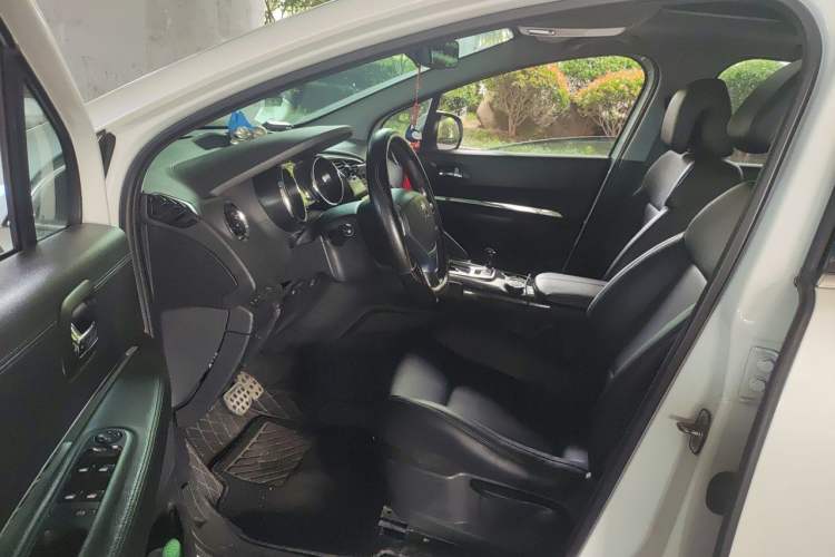 Used Peugeot 3008 2015 1.6THP Automatic Classic Edition Left Front Seat