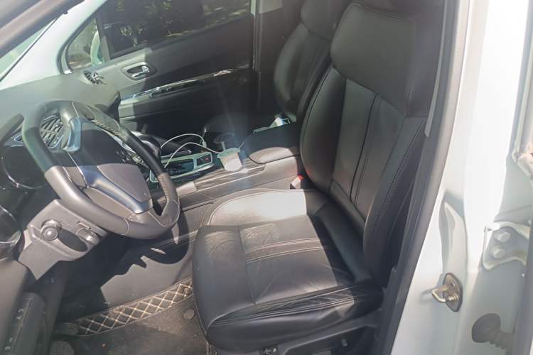 Used Peugeot 3008 2015 2.0L Automatic Trend Edition Left Front Seat