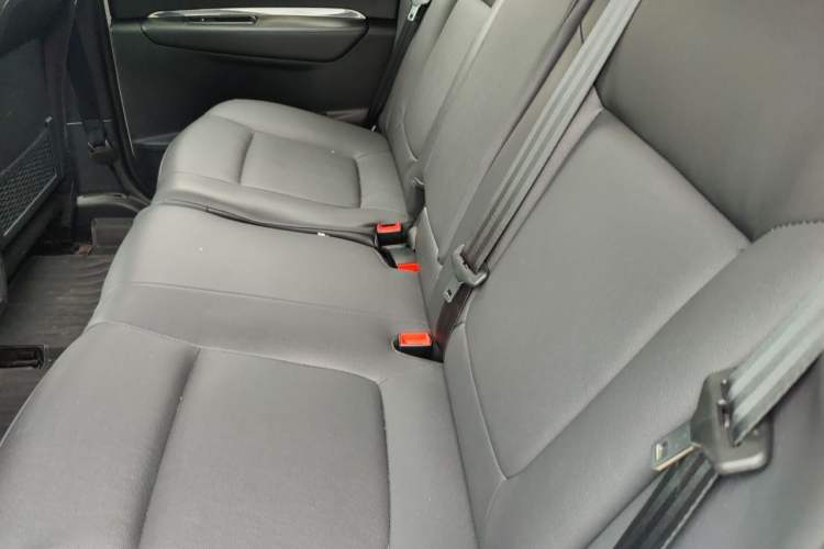Used Peugeot 3008 2015 2.0L Automatic Classic Edition Left Rear Seat