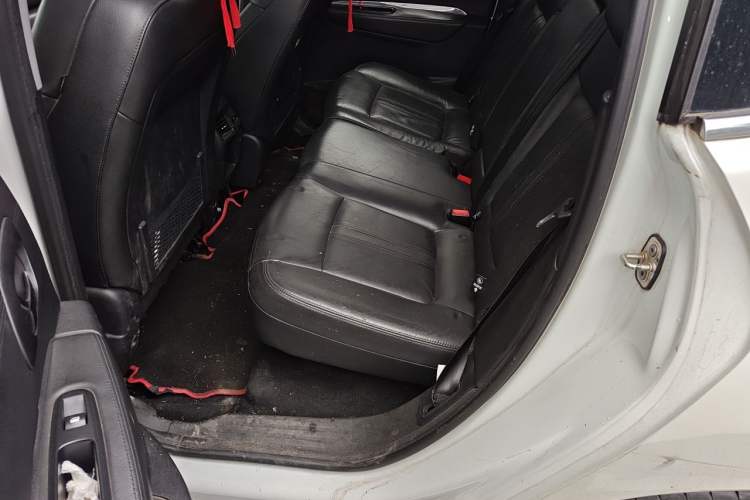 Used Peugeot 3008 2015 1.6THP Automatic Prestige Edition Left Rear Seat