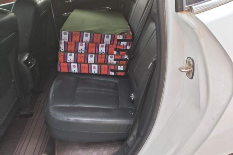 Used Peugeot 3008 2015 1.6THP Automatic Prestige Edition Left Rear Seat