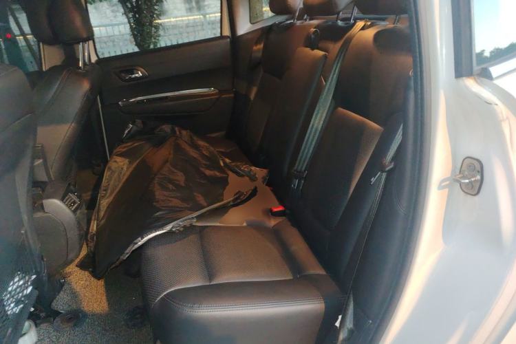 Used Peugeot 3008 2015 2.0L Automatic Classic Edition Left Rear Seat