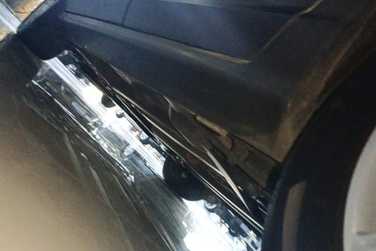 Used Peugeot 3008 2015 2.0L Automatic Classic Edition Left Side Sill